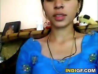 Indian Teen From My School Reveals Her Boobs