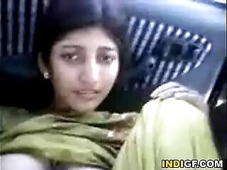 Indian Live-in lover Shows Her Hairy Pussy For A Free Ride