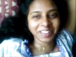 Indian Hot Mallu cute unreserved sexy talk with lover and flashing poon - Wowmoyback